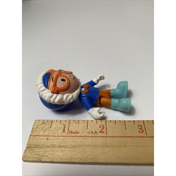 Kideo - BLIPPI - In Winter Jacket and Gloves - Toy Figure, Movable Limbs - 2.75" - Picture 5 of 5